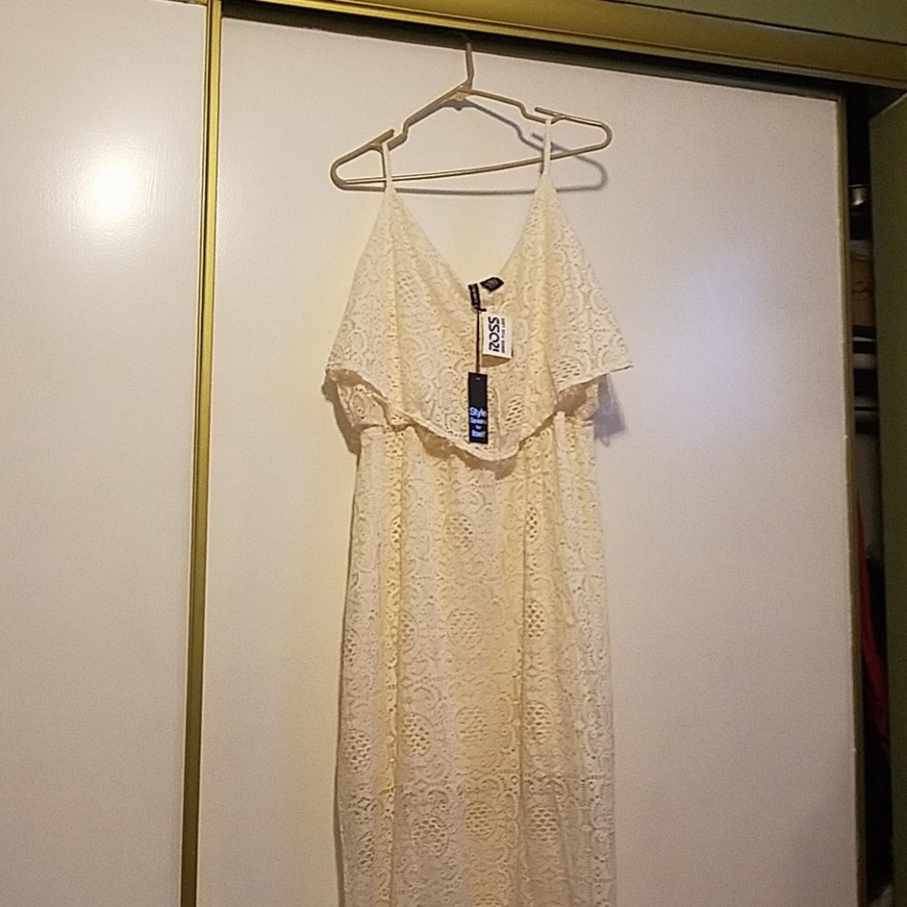 White floral Maxi Dress